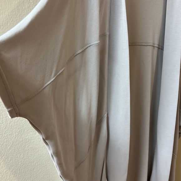 Athleta Serenity Coccoon Wrap, light gray, sz Small - Picture 2 of 11